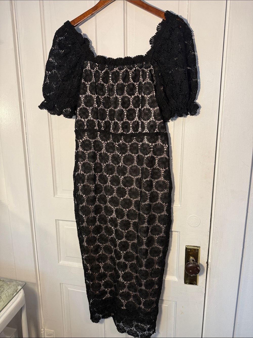 Source Unknown Black Floral Crochet Puff-Sleeve Midi Dress